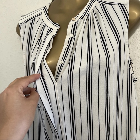 H&M Sz M Sleeveless Button Down Shirt   Black White Stripe - Picture 4 of 5